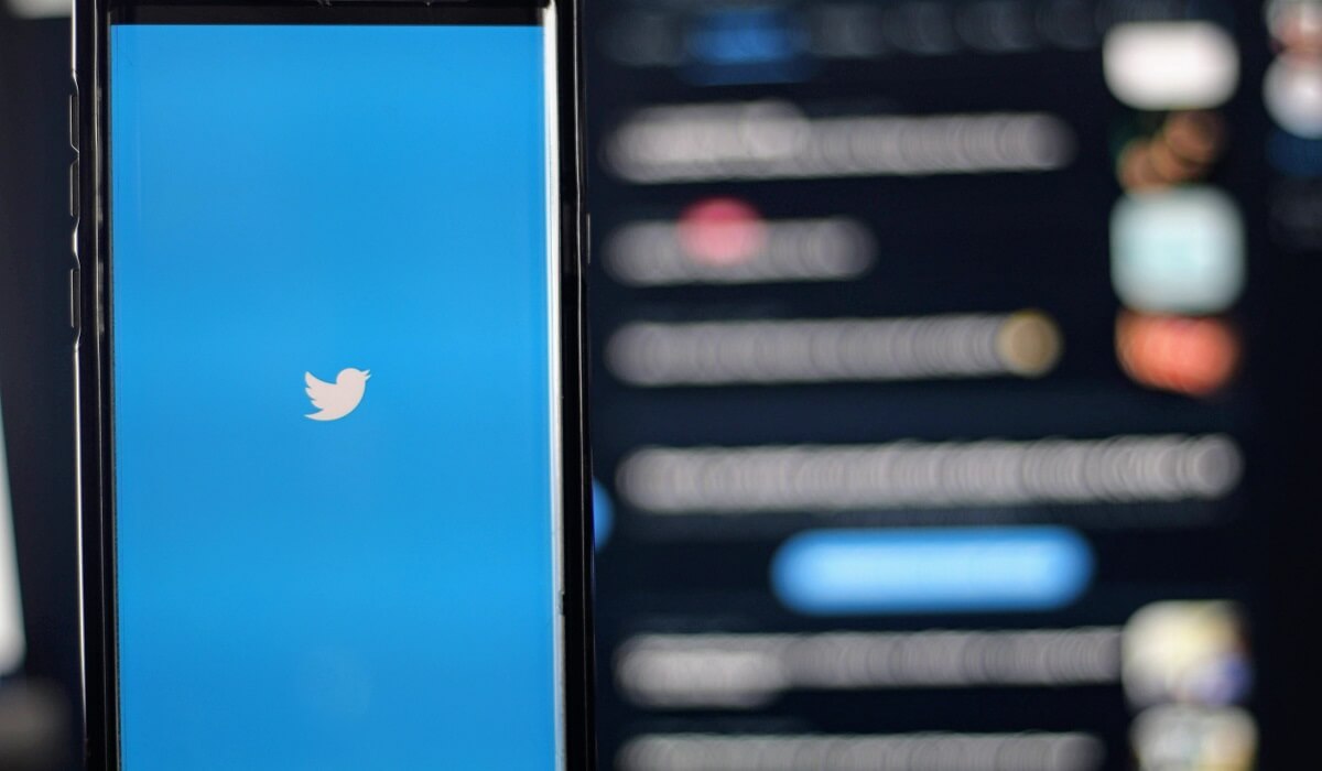 A smartphone using Twitter.